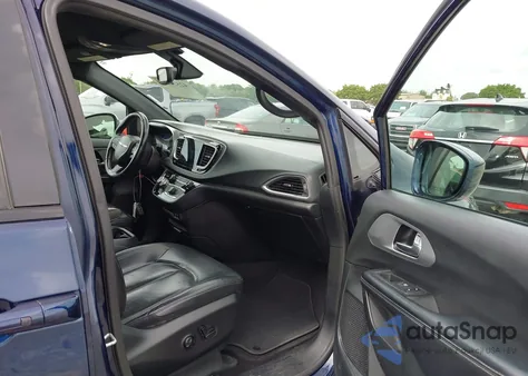 2018 Chrysler Pacifica Touring L из США, поврежденный, VIN 2C4RC1BG3JR292314